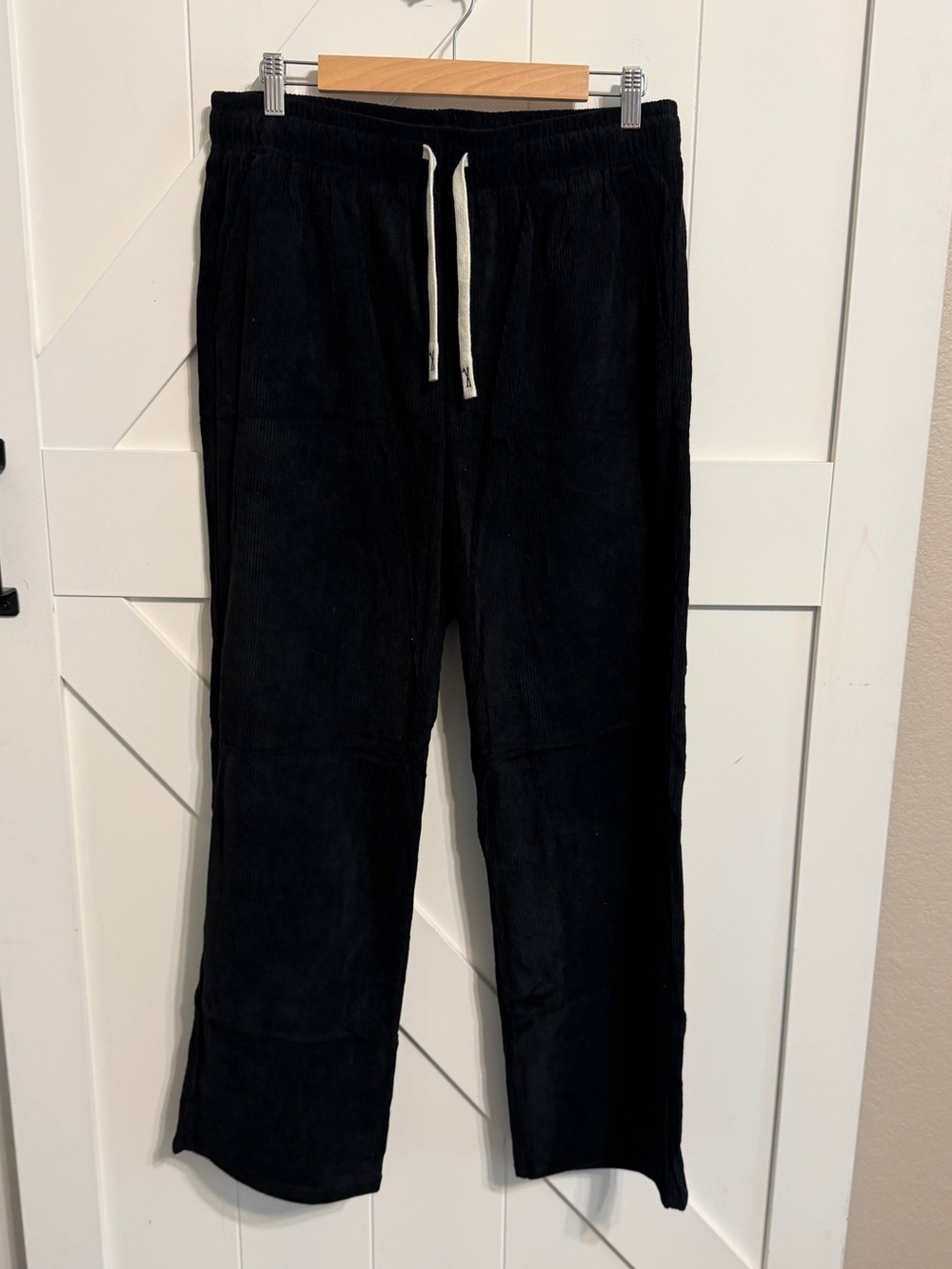 JMIERR Men’s Black Corduroy Pants Medium NWT Drawstring Relaxed Straight Leg